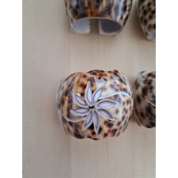 Sets of 4 Real Natural & 4 Star Seashell Tiger Leopard Cowrie Shell Napkin Rings - Picture 4 of 9